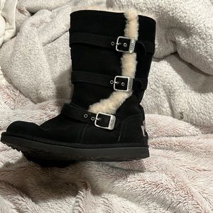 Little girls Ugg boots!!